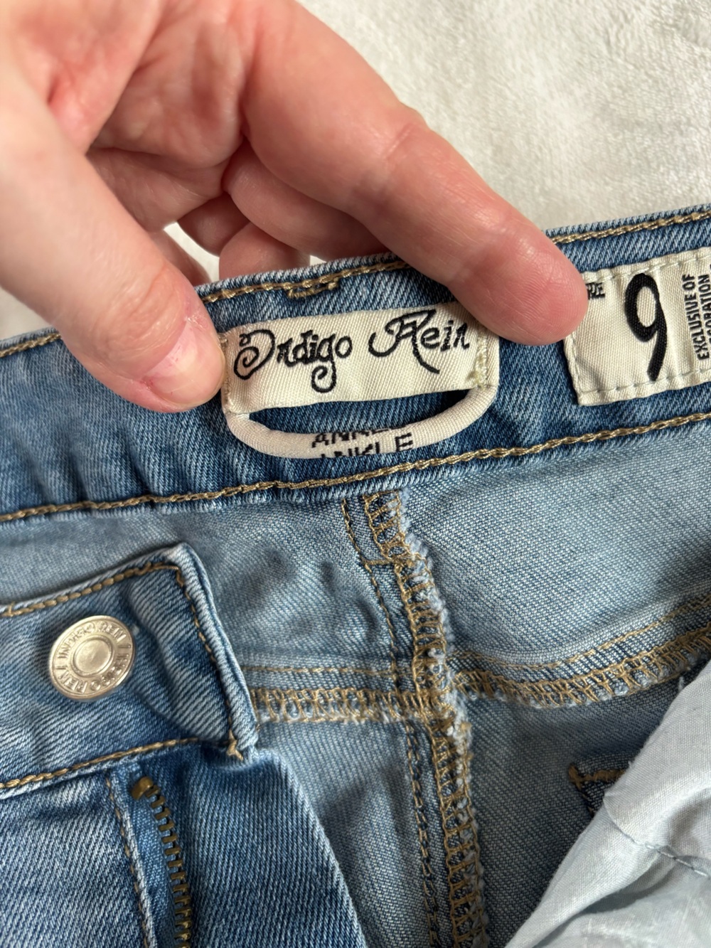 Indigo Rein Floral Boho Embroidered Cropped Ankle Jeans Size 9 Distressed Denim - Picture 8 of 15